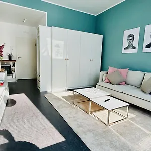 Apartment Skyview Studio At Kreuzberg-mitte, Berlin